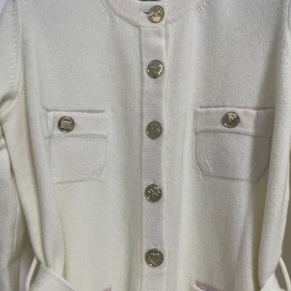 CHANEL Off-White Multi-Pocket Tie-Front Knit Cardigan: A timelessly elegant Fren - Picture 5 of 12